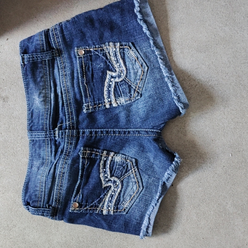 Denim shorts - Picture 4 of 4